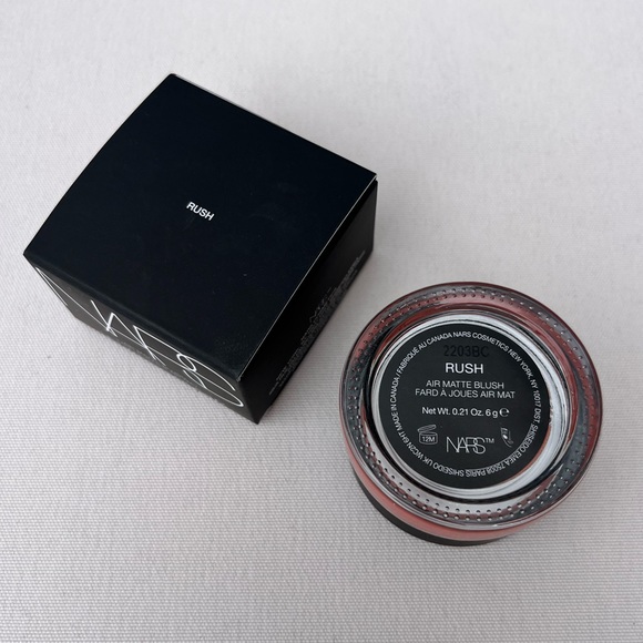 BNIB NARS Air Matte Blush - RUSH - Picture 7 of 7